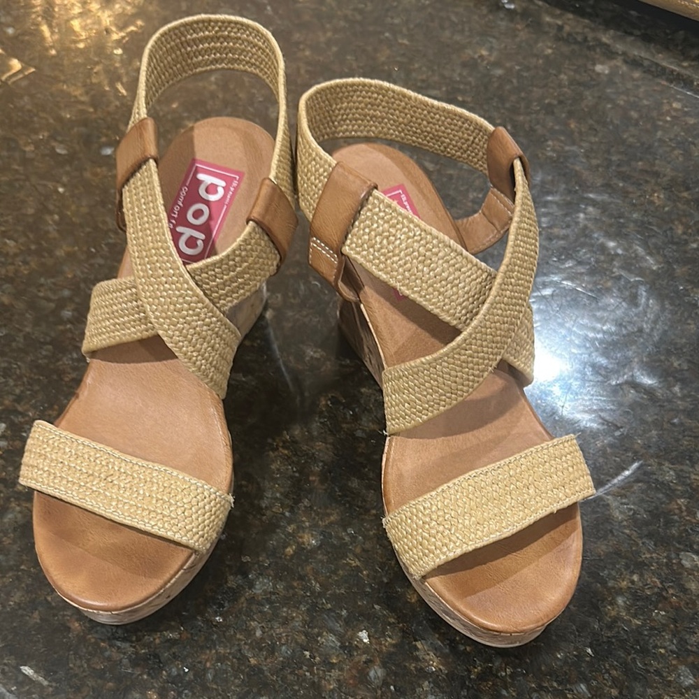 Pop Women's Beige and Brown Strappy Sandals